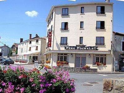 Hotel De La Mere Michelet Confolens Luaran gambar